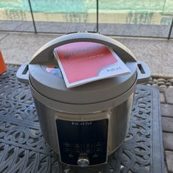 Brand new, never used Instapot duo plus in box