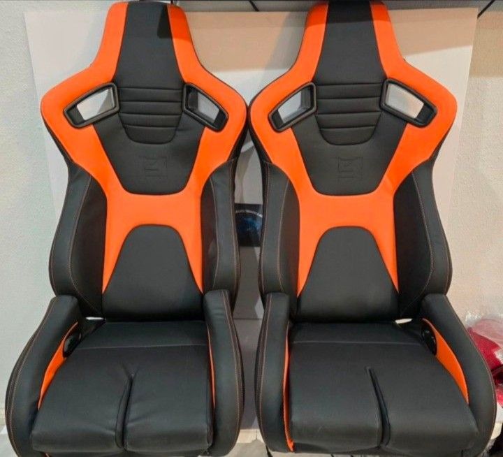 Universal Racing Seats