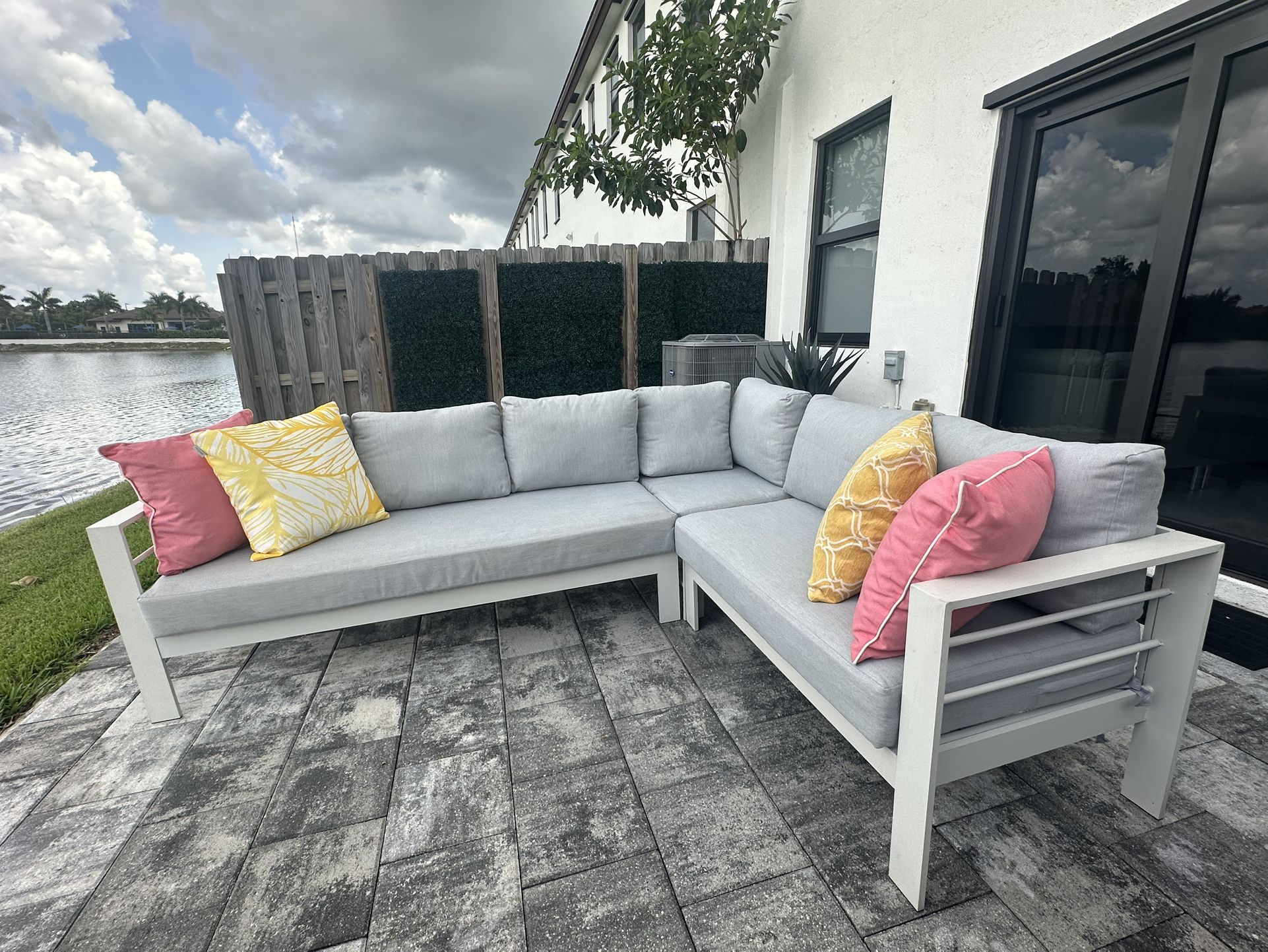 Amazing Outdoor Sectional Sofa With Cushions + Table + Cover