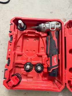 Milwaukee M12 PEX Expansion Tool Kit