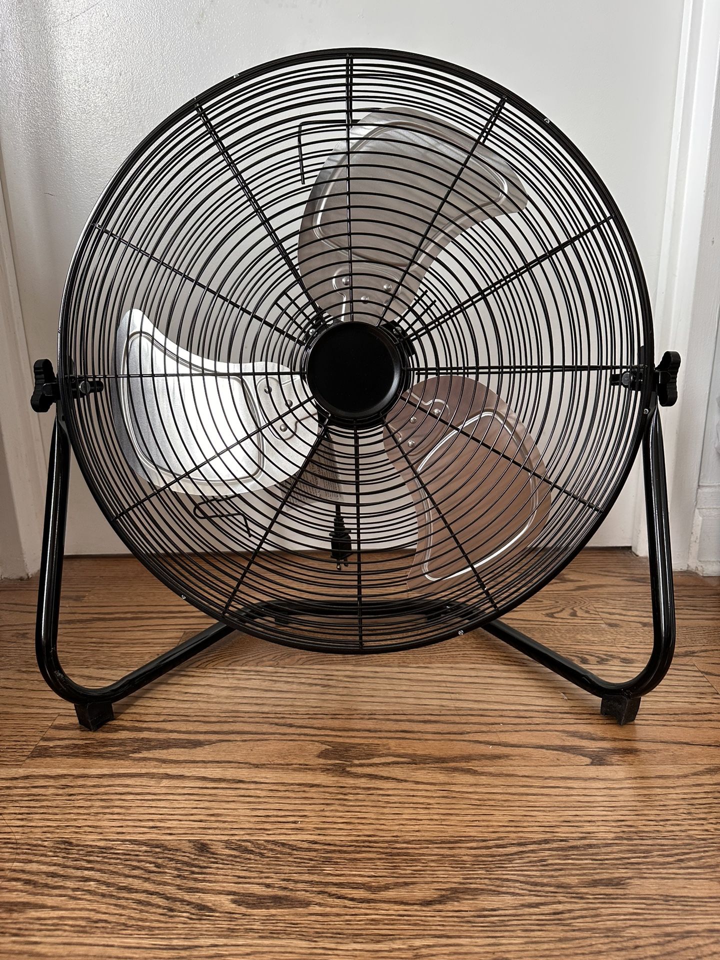 Amazon Basics 20” High Velocity Industrial Fan