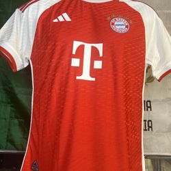 30$ some sizes available 30$ player version just the jerseys in this post Soccer  LA FC Los Angeles, ASK for sizes Galaxy especial edition player vers