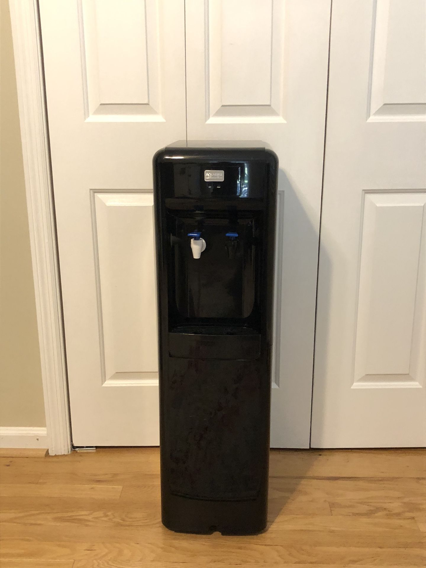 Aquaverse 5PH-Bottleless Commercial Grade Hot & Cold Filtered Water Dispenser