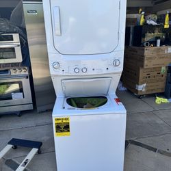 NEW GE 27” STACKED WASHER DRYER ❤️ELECTRIC ❤️WITH A 3 YEAR EXTENDED WARRANTY FULLY TRANSFERABLE ❤️ 5/31/25. 