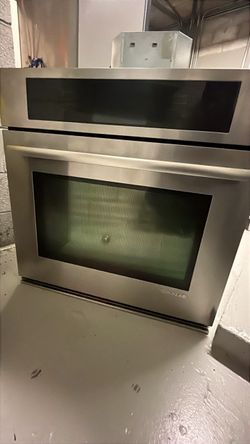 JennAir 30" Stainless Steel Single Wall Oven – Luxury Condition (Riviera Beach)