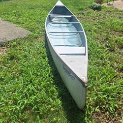 17ft Smokercraft Canoe