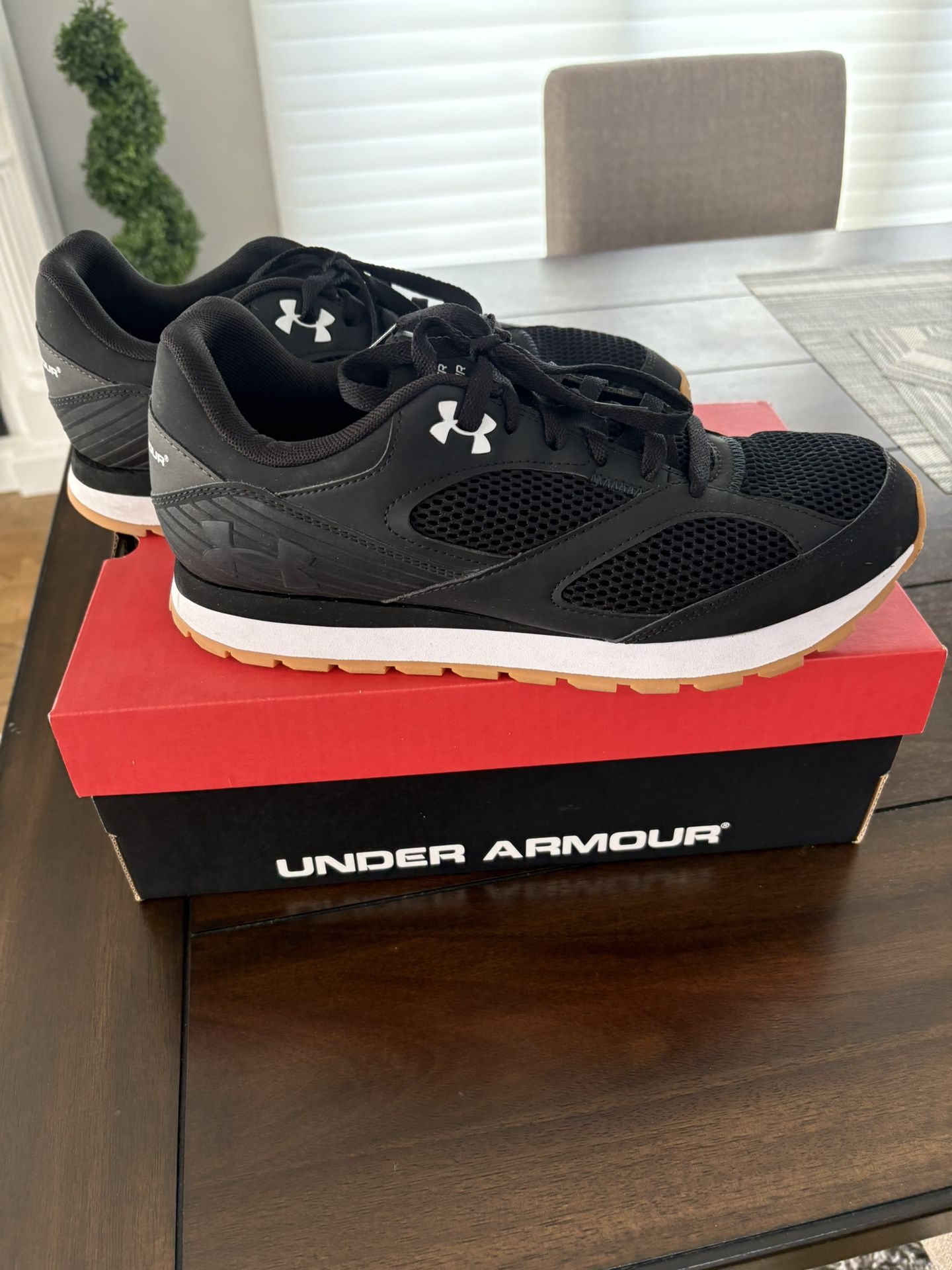 Men’s Under Armour Jogger Sneakers (With Box)