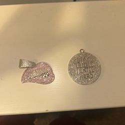 2 Chain pendants (NO CHAIN JUST PENDANTS)