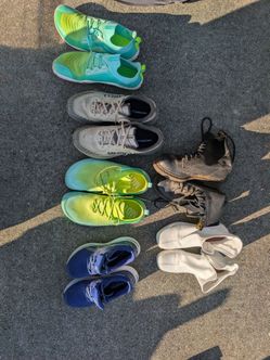 Adult shoes running and boots $5 each