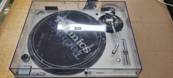 Technics SL-1200M3D Direct Drive Turntable