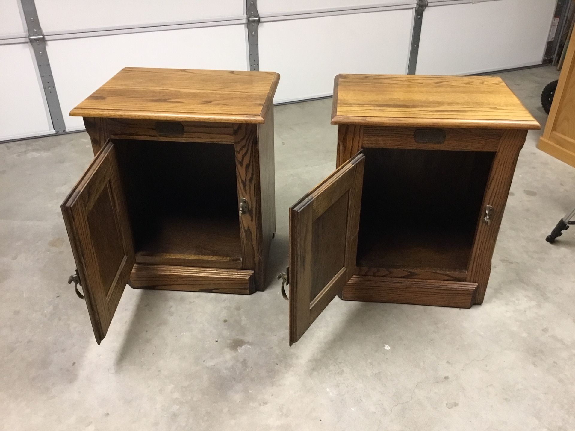 Vintage oak ice box end tables/nightstands