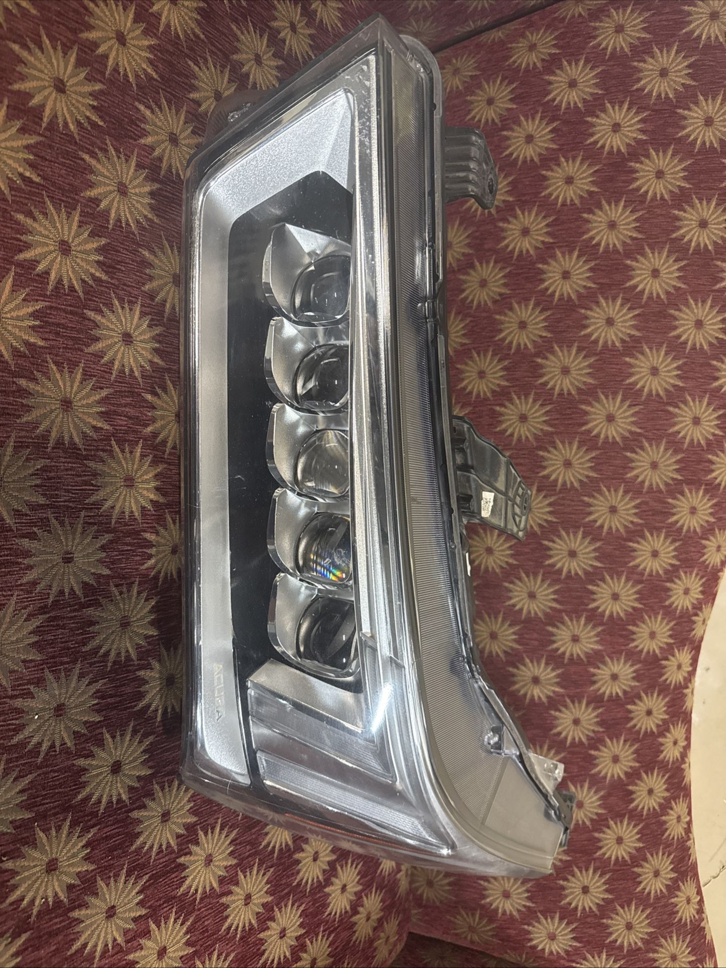 2019 Acura MDX headlight
