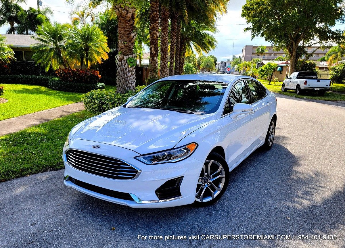 LIKE NEW 2019 Ford Fusion SEL - CLEAN TITLE!