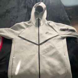 Nike Tech Hoodie