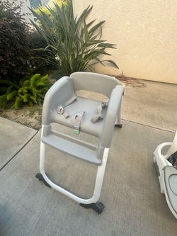 Highchair (ingenuity 6 in 1)