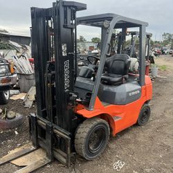 Toyota Forklift 7FGU25 5,000 LBS