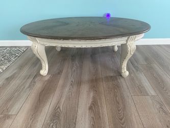 Shabby Chic oval coffee table