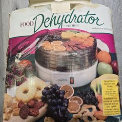 Dehydrator