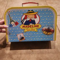 Madeline Tea Set (Great Condition)