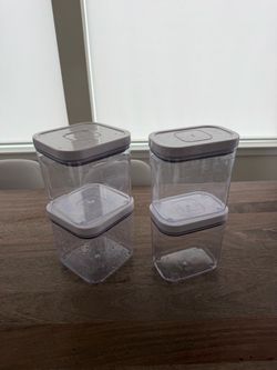 Bundle (4) Oxo Pop Containers