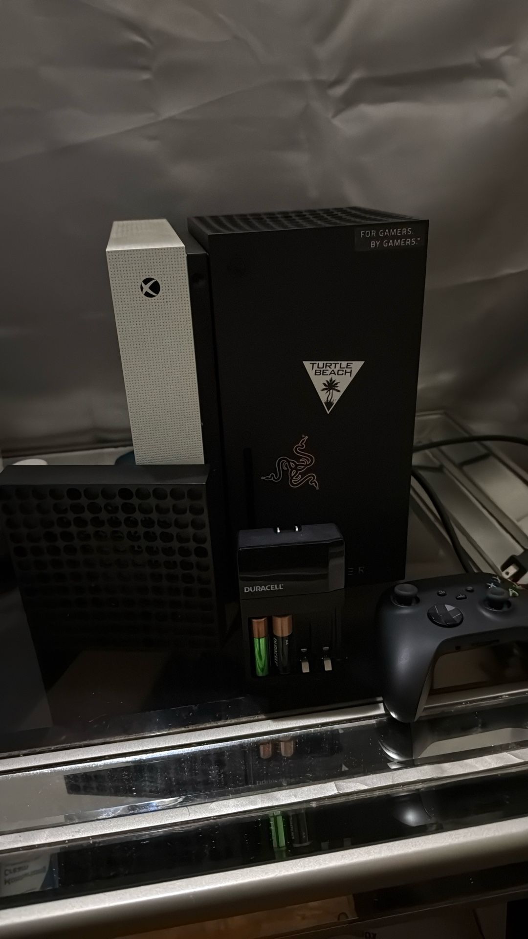 Xbox Series X And Xbox One s (digital)