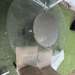 Table With 2 Chairs FREE