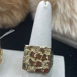 Gold nugget ring