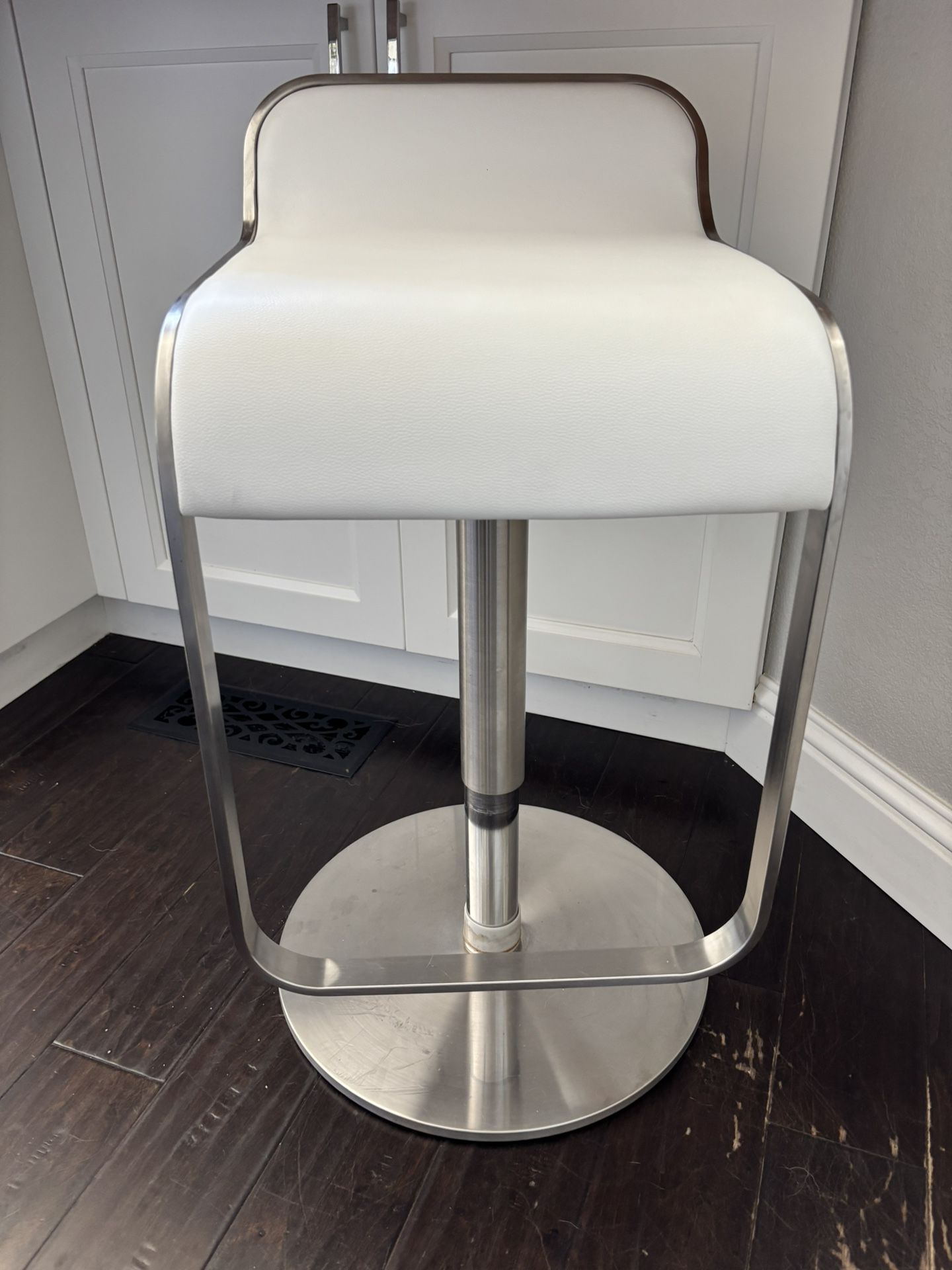 Beautiful Adjustable Modern Stool