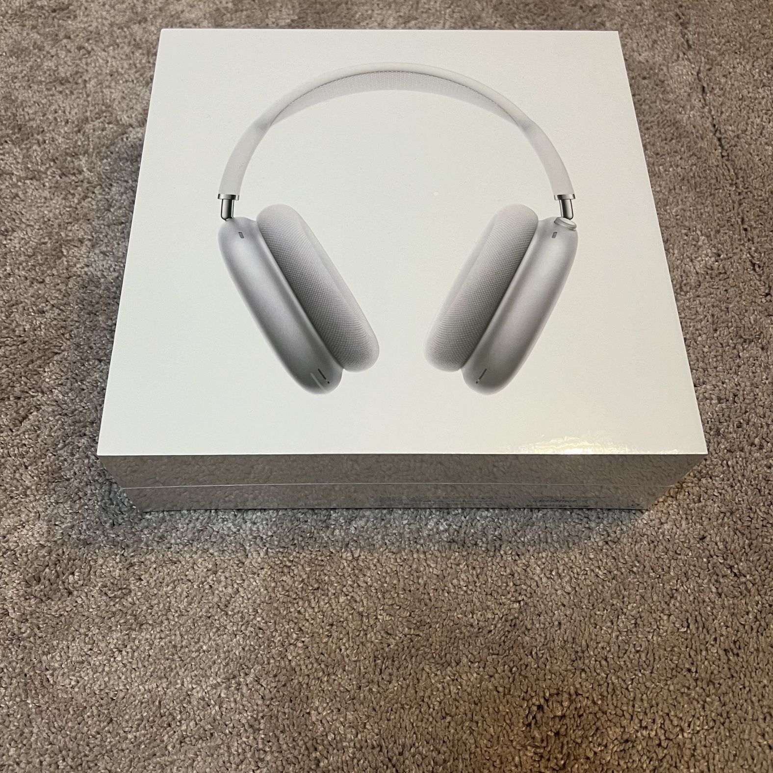Apple AirPods Max Wireless Over- Ear Headset- Silver NEW & SEALED