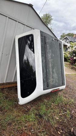 60”w x 24”h x 62”L Full size Canopy/Camper Shell