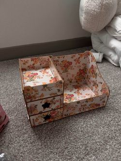 Jewelry/storage box