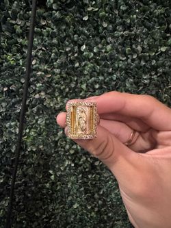 10kt Virgin Mary ring chino link style