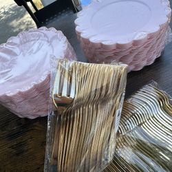 Pink Dessert Plates With Forks 