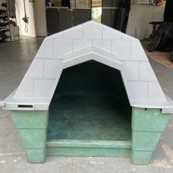 Dog House 