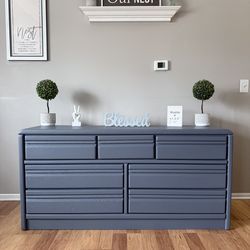 ✨🦅Beautiful solid oak dresser🦅✨