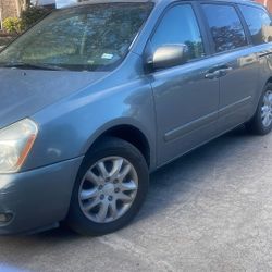 2007 Kia Sedona 