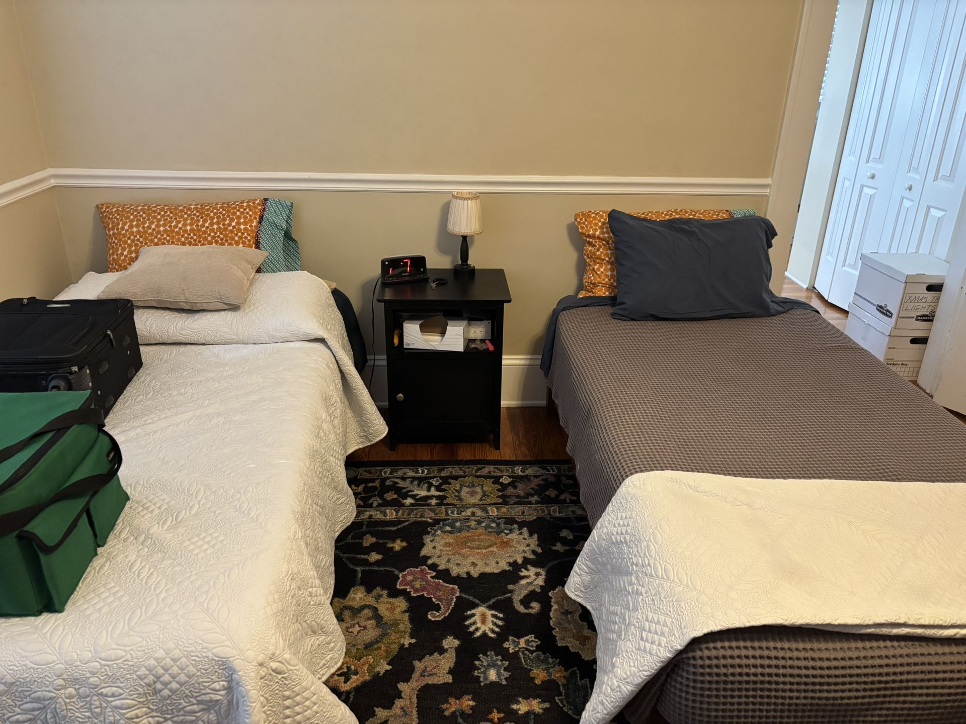 Zinus Wood Platform Twin Bed Set With Mattresses