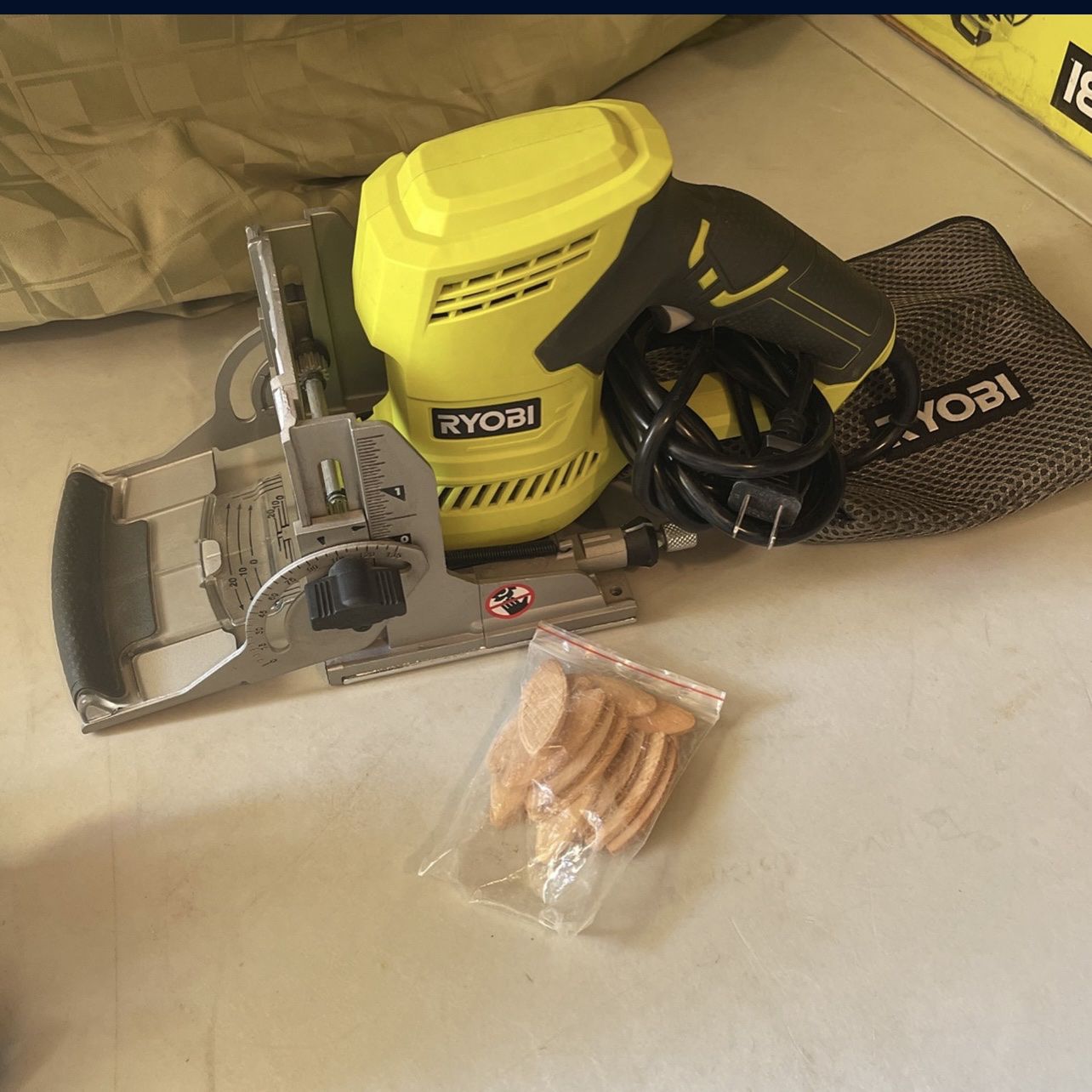 RYOBI Amp AC Biscuit Joiner Kit with Dust Collector for Sale in  Bakersfield, CA OfferUp