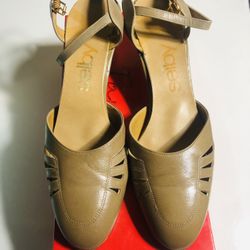 Women’s Shoes