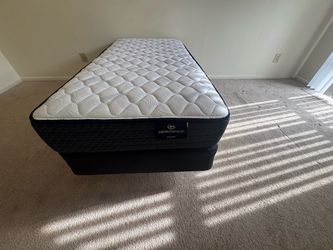 Serta Twin Mattress with Bed Base – Excellent Condition