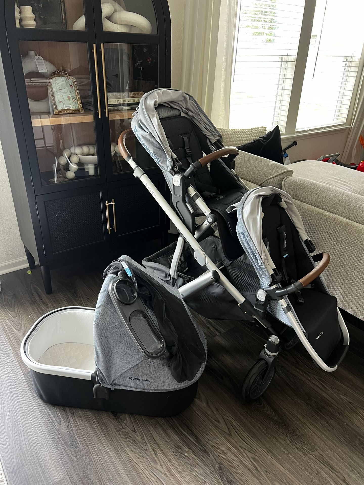 Uppababy Vista Double Stroller with Bassinet