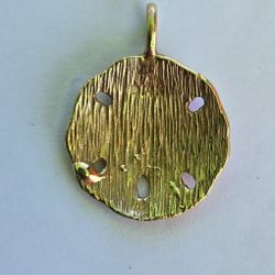14k Sand Dollar Pendant / charm