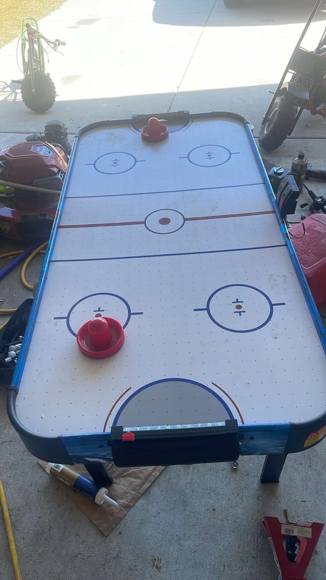 Air Hockey Table