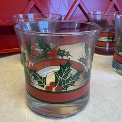 8 Piece Holiday  Glass Set 