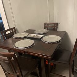 Raymour  & Flanigan  Dining Table 