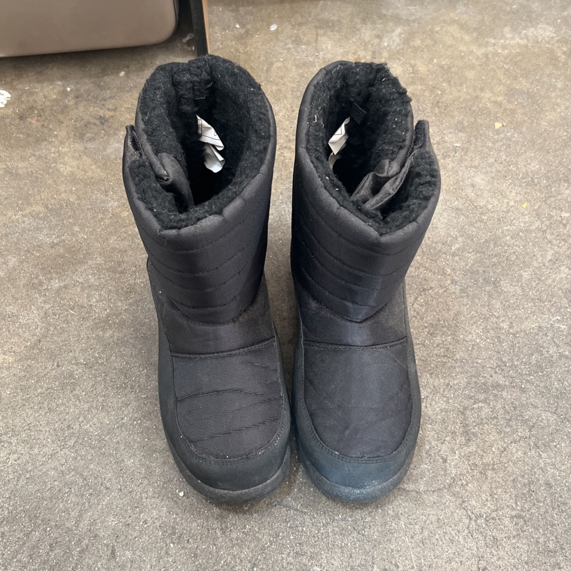 Snow boots Kids Boys Size 5