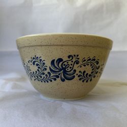 Vintage Pyrex Homestead 1 1/2 Pint Mixing Bowl