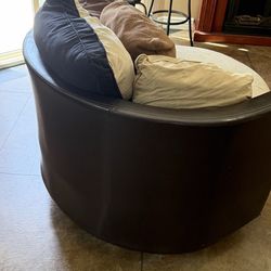 Sectional with chase and round couch/sofa