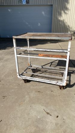 Heavy duty roll around table