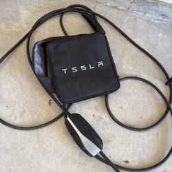 Tesla mobile charger
